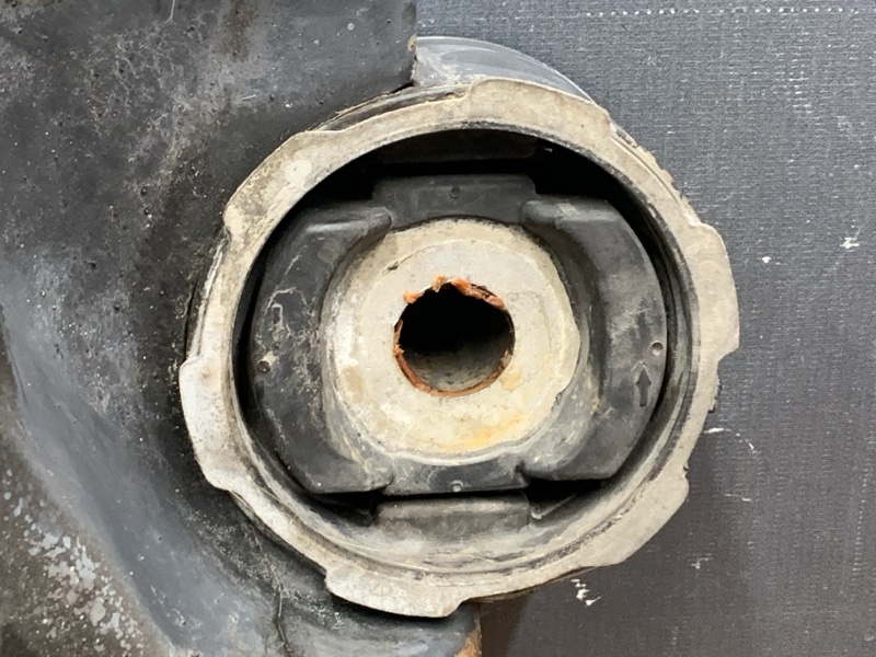 Балка поперечная (подрамник), 5000 рублей, Красноярск