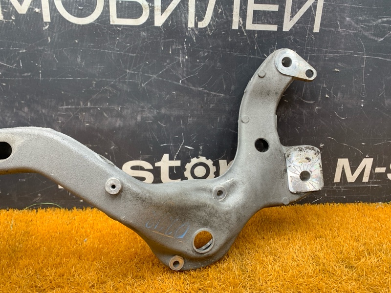 Балка поперечная (подрамник), 1000 рублей, Красноярск