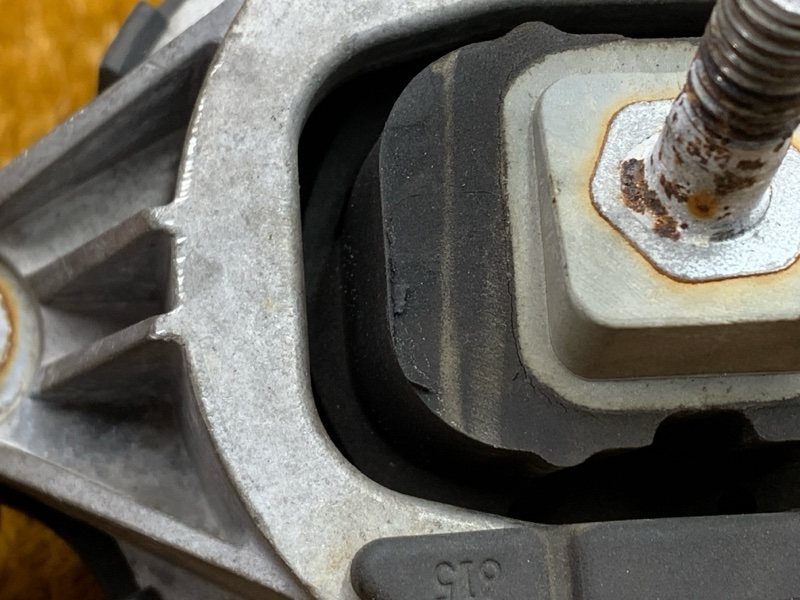 подушка двигателя, 3000 рублей, Красноярск