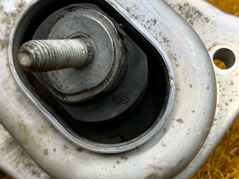 подушка двигателя, 2500 рублей, Красноярск