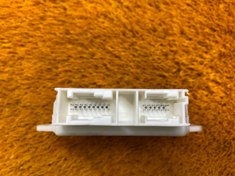 блок управления парктроником, 2000 рублей, Красноярск