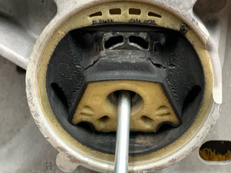 Балка поперечная (подрамник), 2500 рублей, Красноярск