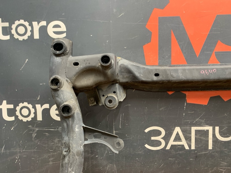 Балка поперечная (подрамник), 25000 рублей, Красноярск