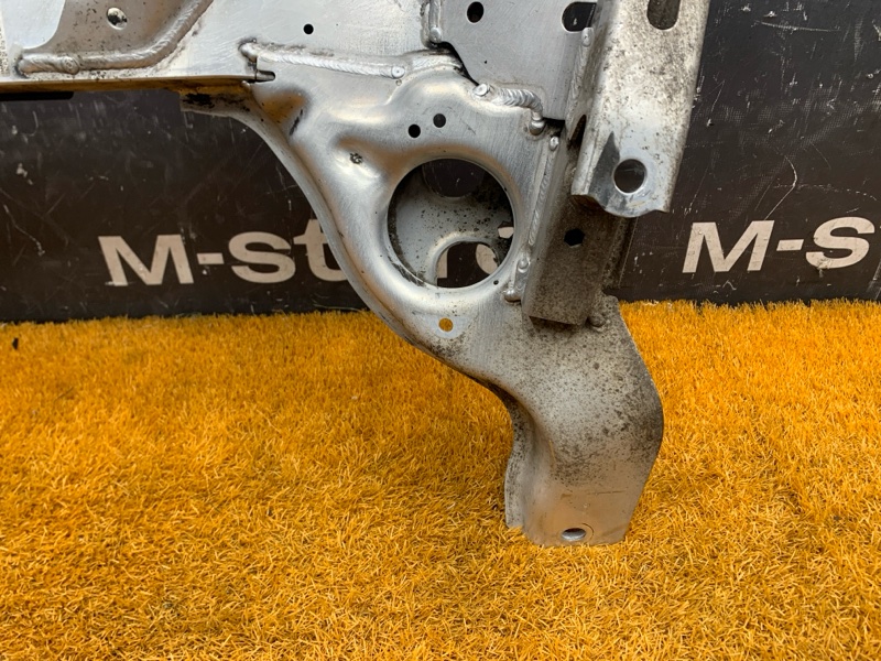 Балка поперечная (подрамник), 2000 рублей, Красноярск