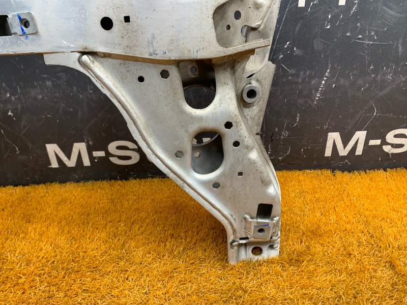 Балка поперечная (подрамник), 2000 рублей, Красноярск