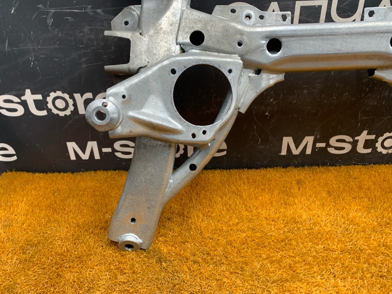 Балка поперечная (подрамник), 39000 рублей, Красноярск