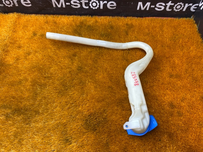 Горловина бачка омывателя, 300 рублей, Красноярск