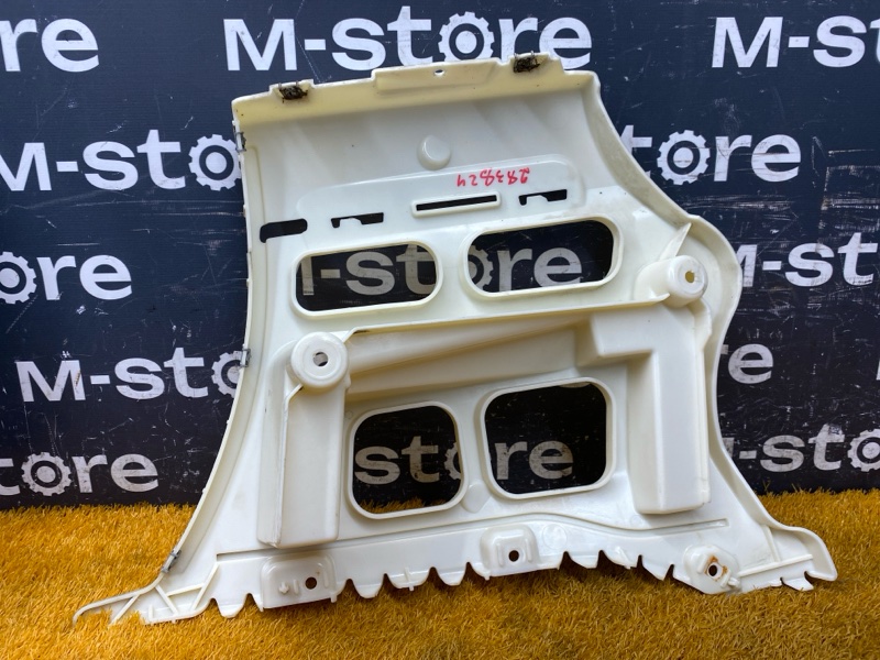 крепление бампера, 1500 рублей, Красноярск