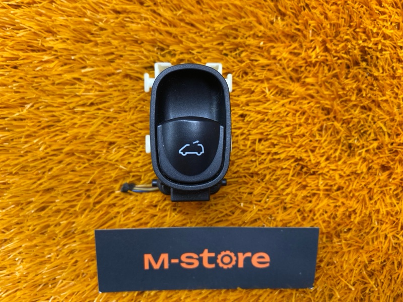 Кнопка люка, 2000 рублей, Красноярск