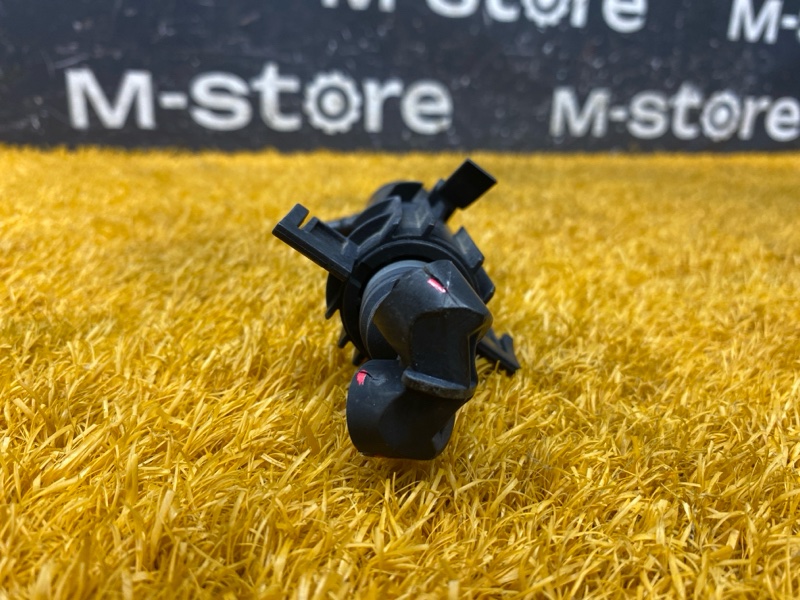 Форсунка омывателя фары, 1000 рублей, Красноярск