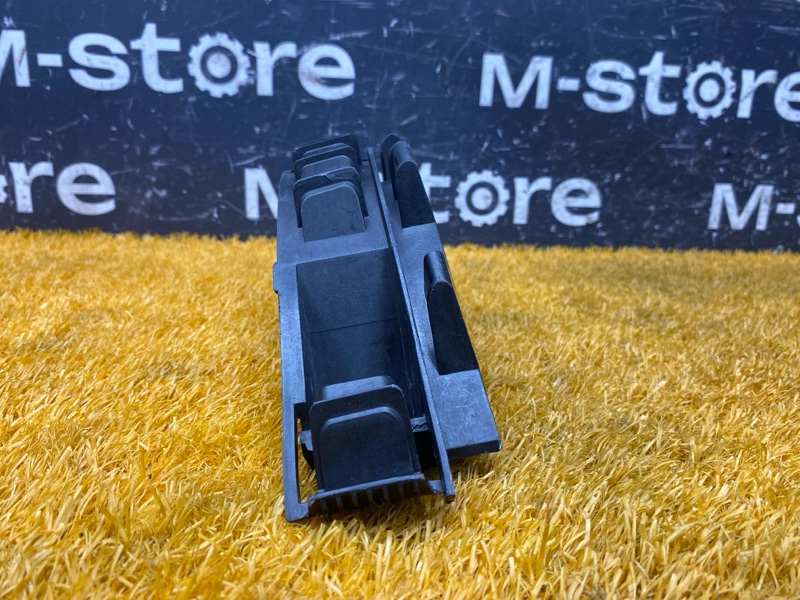 крепление бампера, 600 рублей, Красноярск