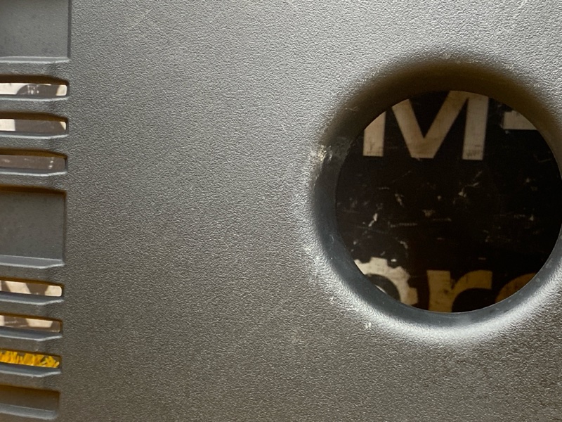 крышка двигателя, 2000 рублей, Красноярск