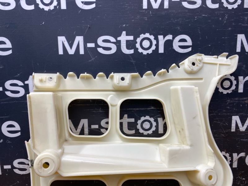 крепление бампера, 600 рублей, Красноярск