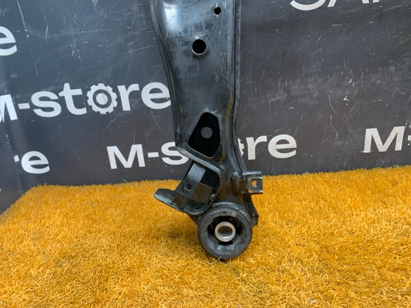 Балка поперечная (подрамник), 4000 рублей, Красноярск