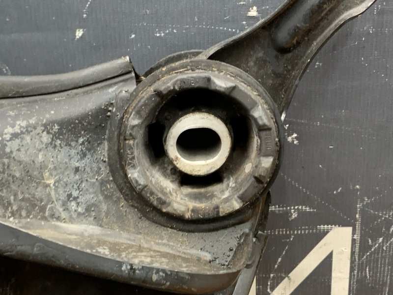 Балка поперечная (подрамник), 4000 рублей, Красноярск