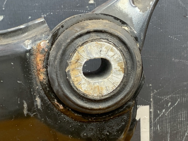 Балка поперечная (подрамник), 4000 рублей, Красноярск