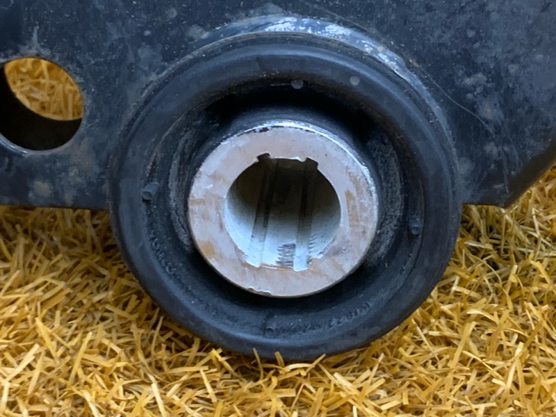 Балка поперечная (подрамник), 15000 рублей, Красноярск