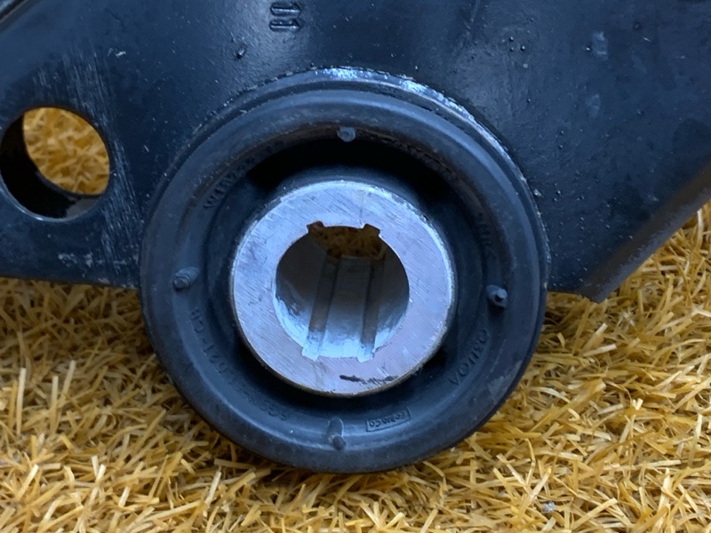 Балка поперечная (подрамник), 8700 рублей, Красноярск