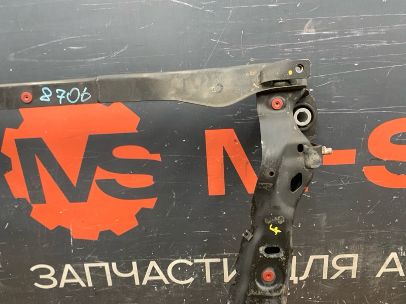 Балка поперечная (подрамник), 8700 рублей, Красноярск