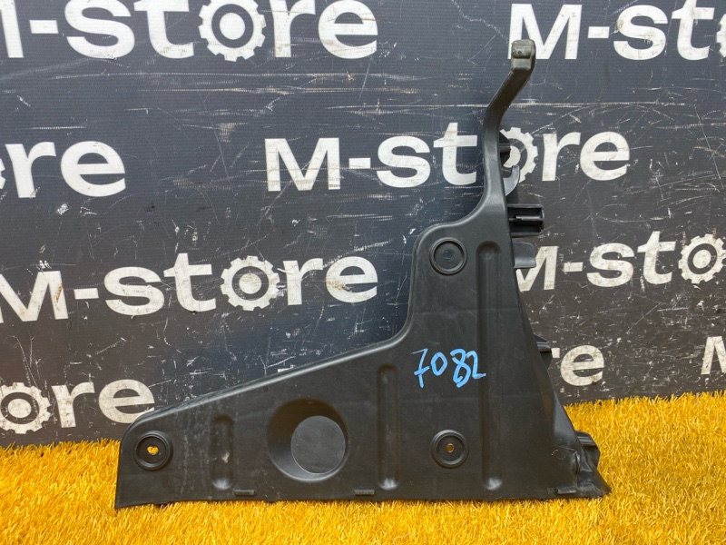 крепление бампера, 500 рублей, Красноярск