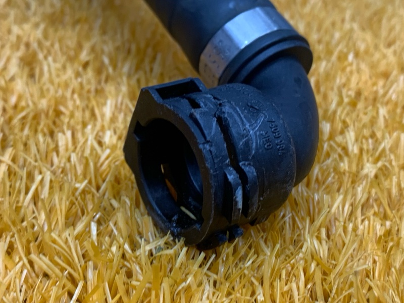 Патрубок системы охлаждения, 300 рублей, Красноярск