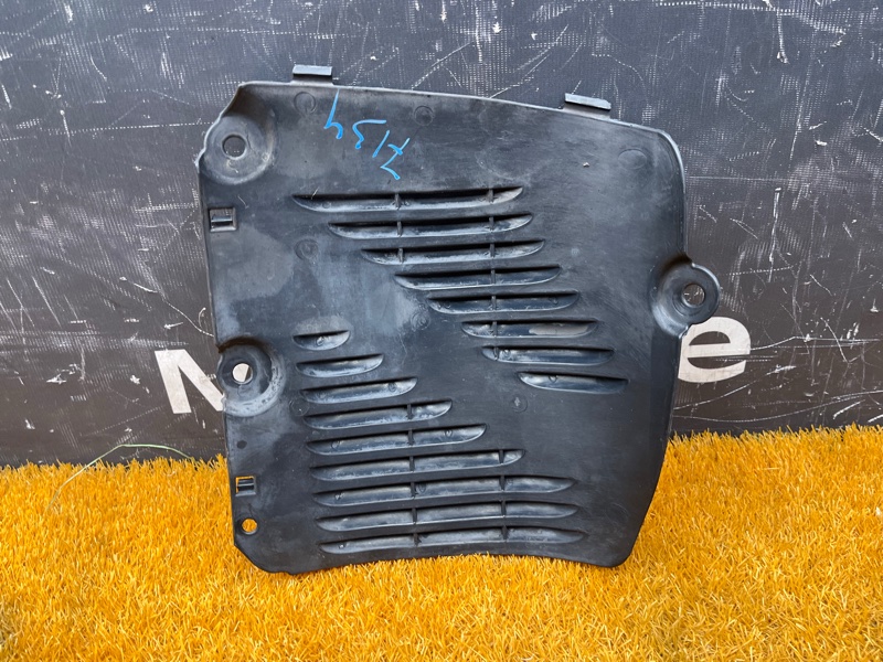 подкрылок, 300 рублей, Красноярск