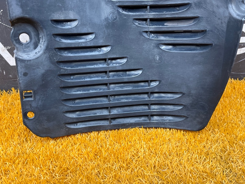 подкрылок, 300 рублей, Красноярск