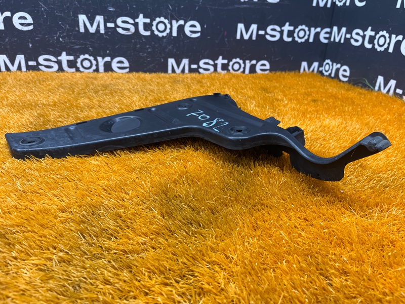 крепление бампера, 300 рублей, Красноярск