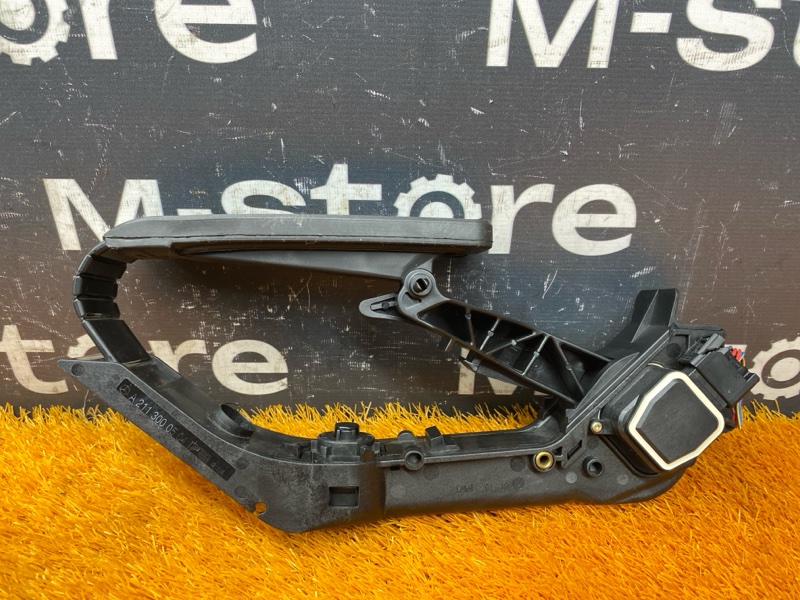 педаль газа, 1000 рублей, Красноярск