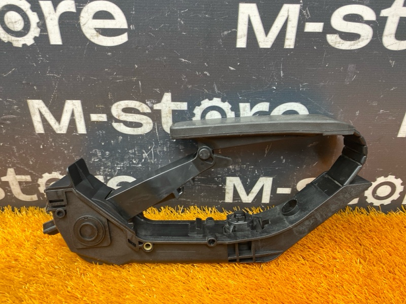 педаль газа, 1000 рублей, Красноярск