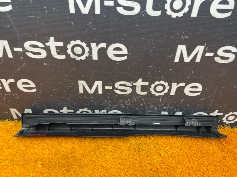 Накладка на порог салона, 300 рублей, Красноярск