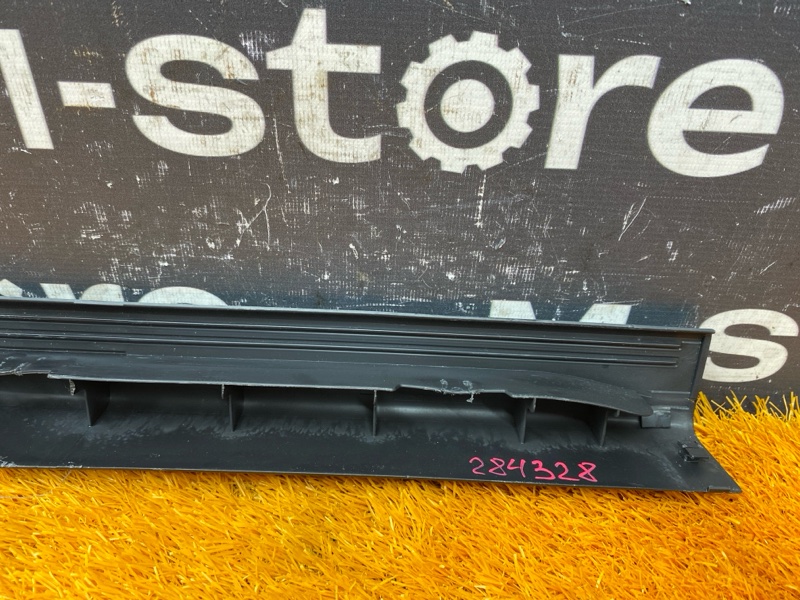 Накладка на порог салона, 300 рублей, Красноярск