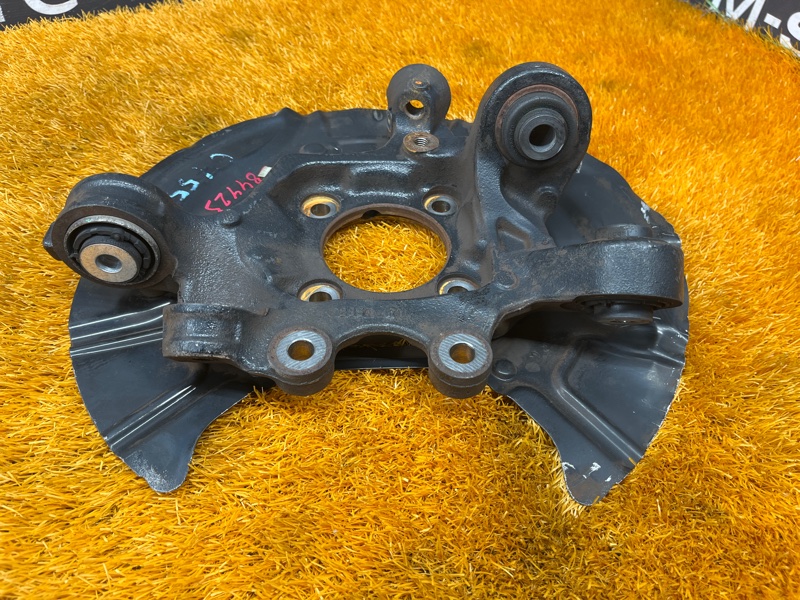 кулак поворотный, 2000 рублей, Красноярск