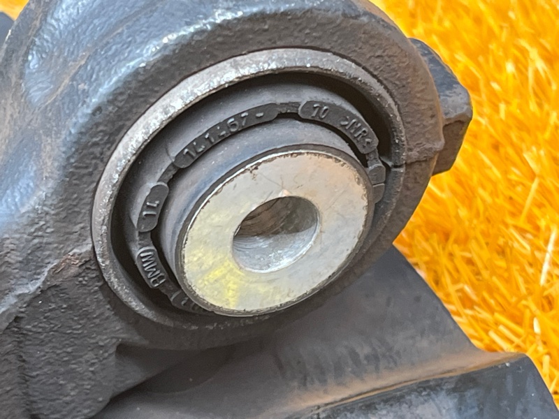 кулак поворотный, 2000 рублей, Красноярск