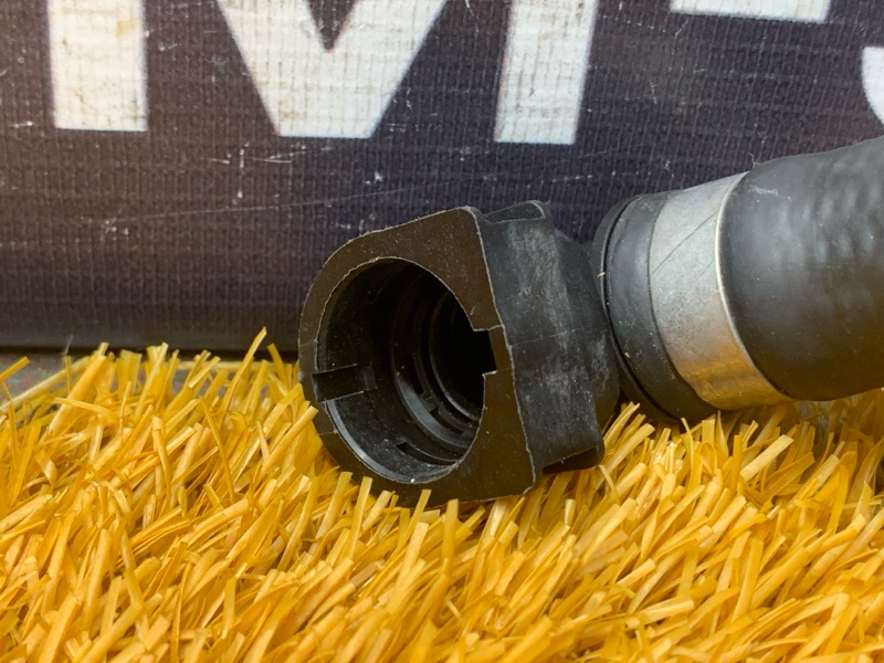 Патрубок системы охлаждения, 1000 рублей, Красноярск