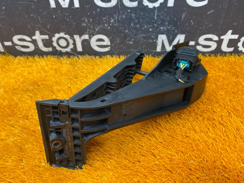 педаль газа, 500 рублей, Красноярск