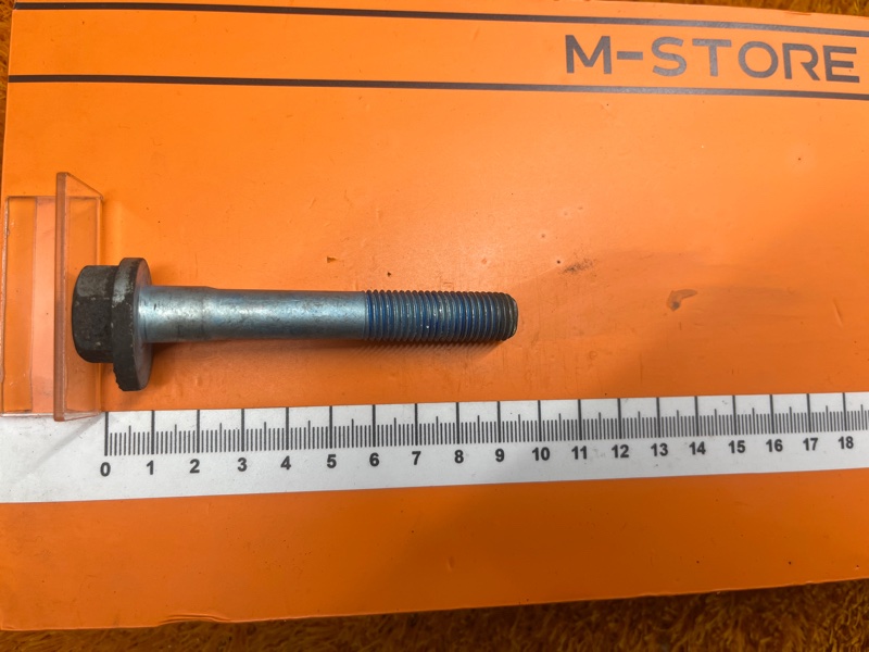 Болт развальный, 1000 рублей, Красноярск