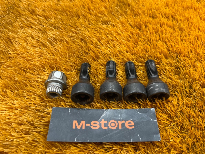 болт колесный(секретка), 2000 рублей, Красноярск