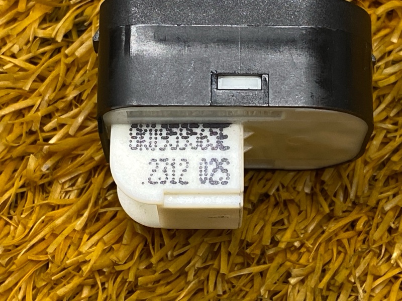 Кнопка регулировки зеркал, 800 рублей, Красноярск