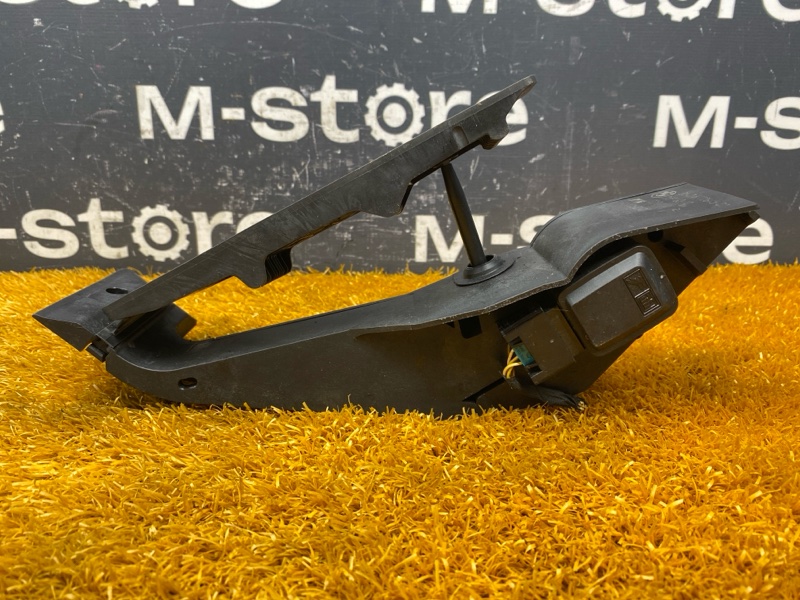 педаль газа, 500 рублей, Красноярск