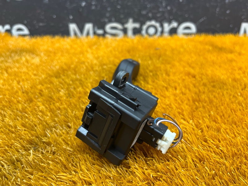 переключатель поворотов, 1000 рублей, Красноярск