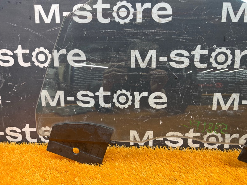 Стекло боковое, 2500 рублей, Красноярск