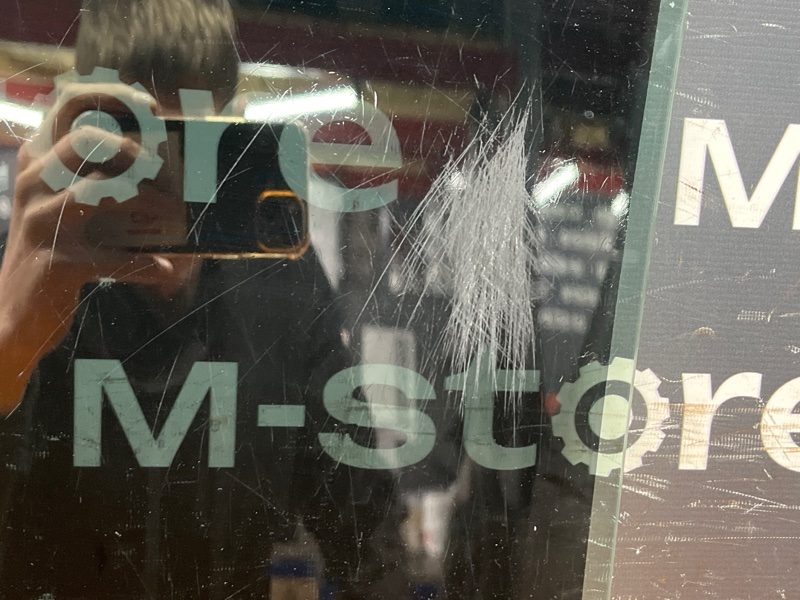 Стекло боковое, 500 рублей, Красноярск