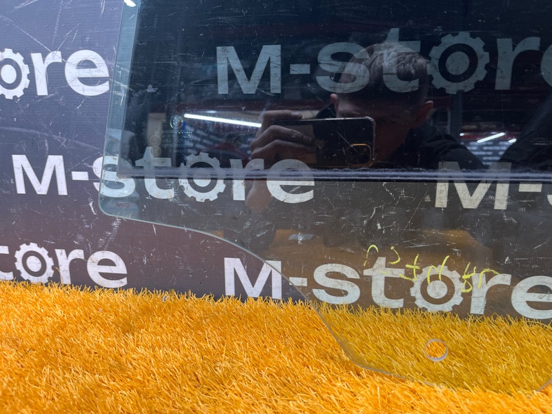 Стекло боковое, 600 рублей, Красноярск