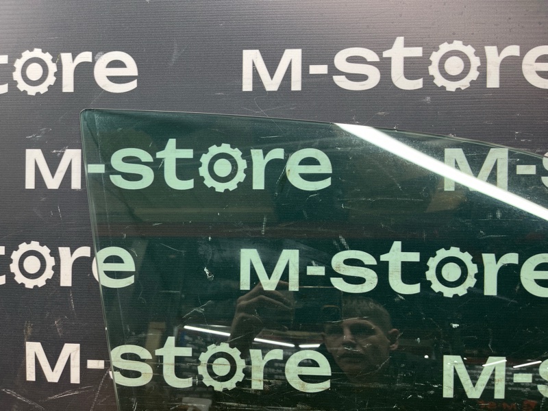 Стекло боковое, 500 рублей, Красноярск