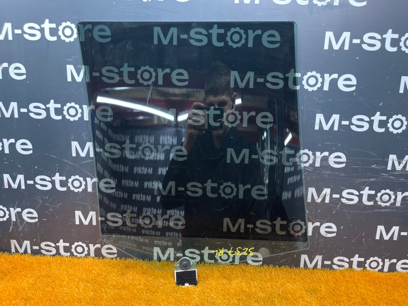 Стекло боковое, 1200 рублей, Красноярск