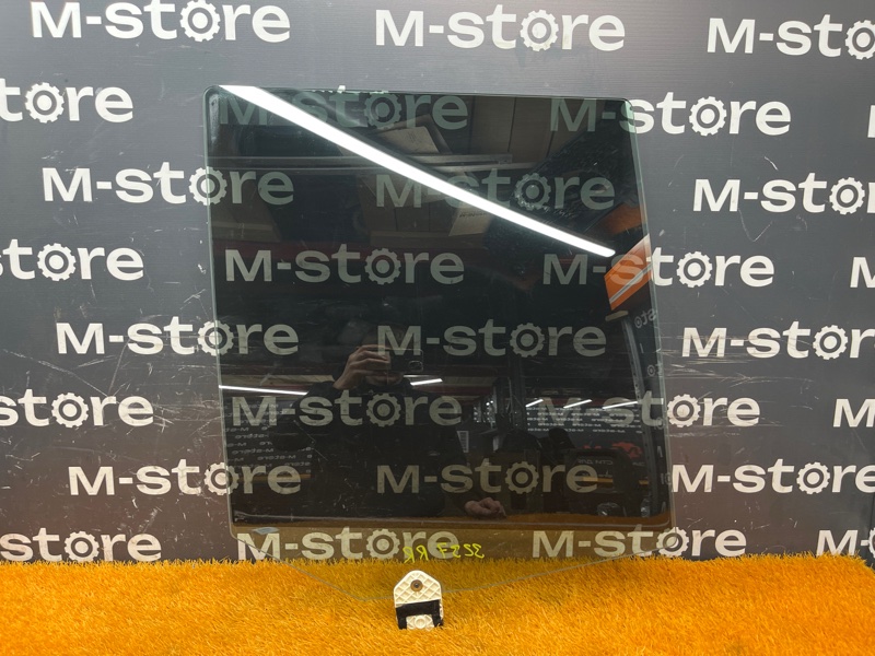 Стекло боковое, 1200 рублей, Красноярск