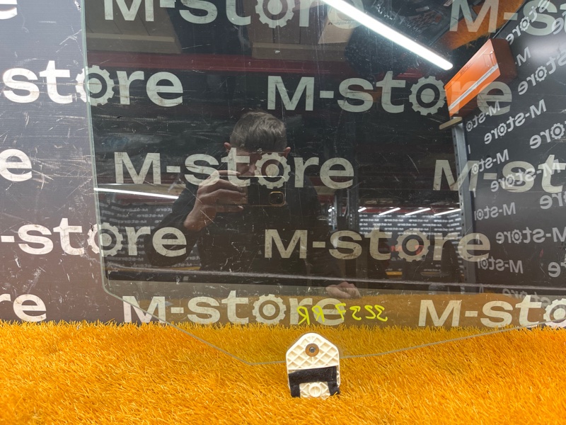 Стекло боковое, 1200 рублей, Красноярск