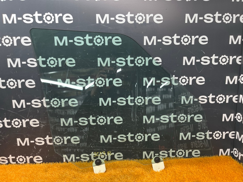 Стекло боковое, 1500 рублей, Красноярск