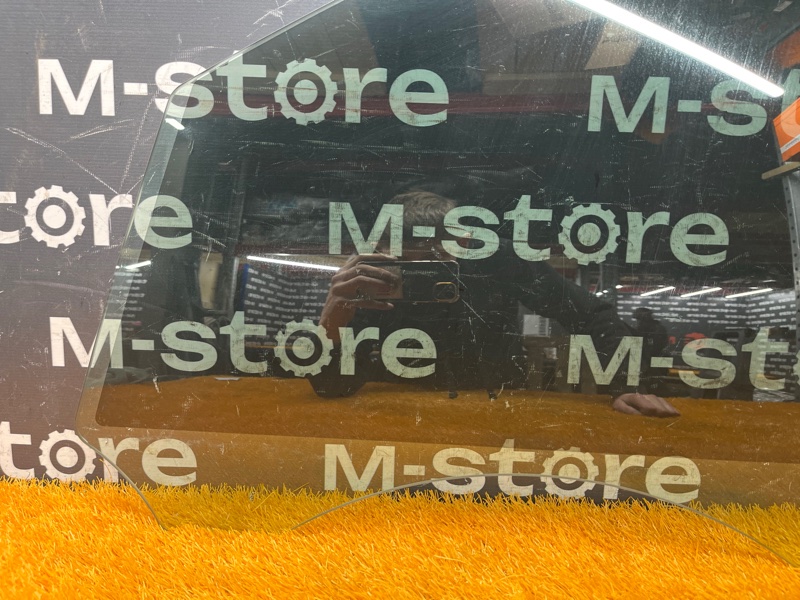 Стекло боковое, 3000 рублей, Красноярск